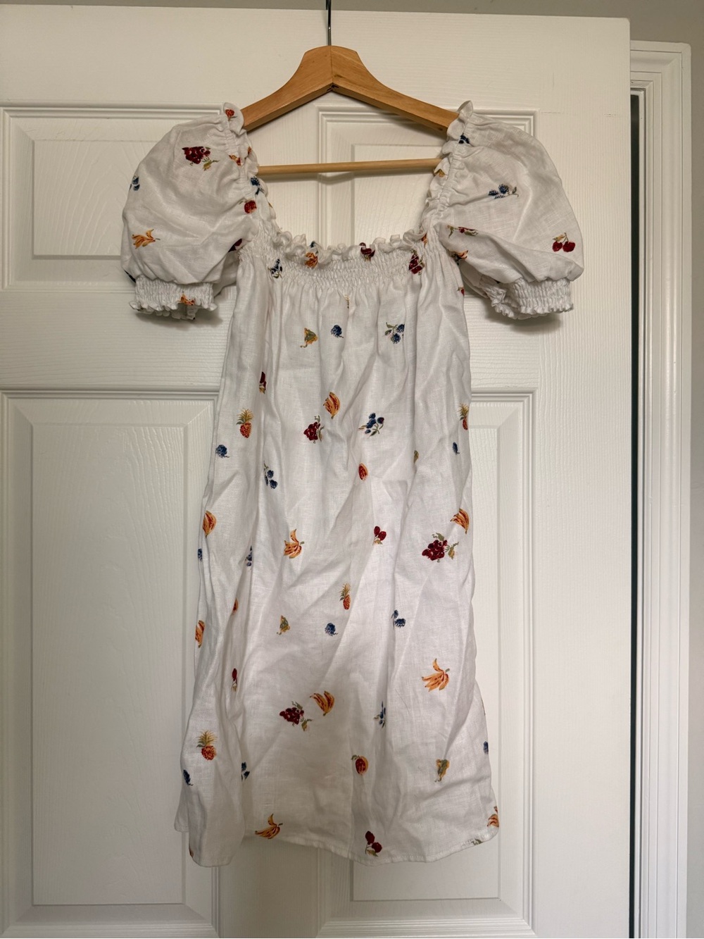 REFORMATION White Floral Puff-Sleeve Dress